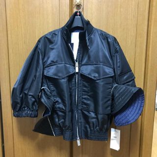 サカイ(sacai)の新品タグ付き！sacai  ラッフル ボンバー ジャケット MA-1  サカイ(ブルゾン)