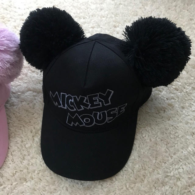 Disney(ディズニー)のディズニー ミッキー ポンポン キャップ 帽子 ペア ブラック ピンク レディースの帽子(キャップ)の商品写真