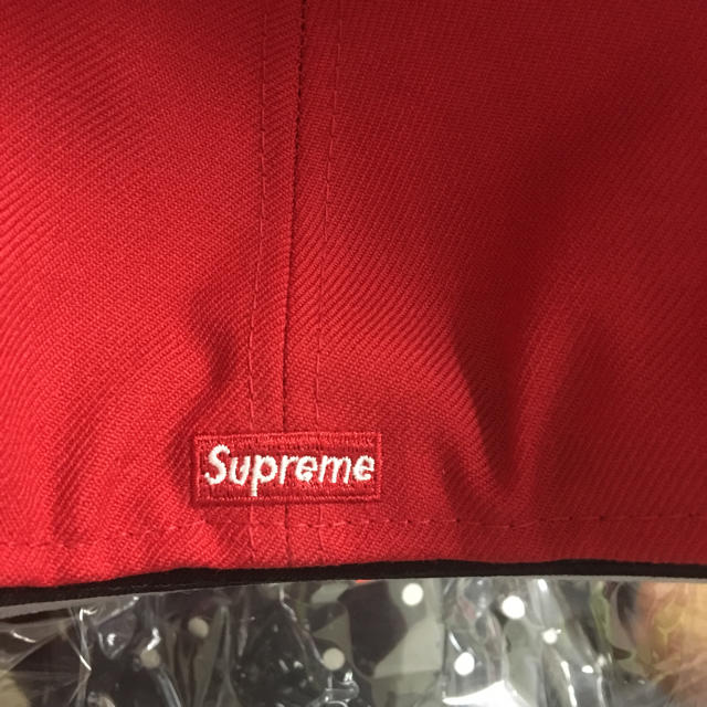 Supreme(シュプリーム)のsupreme Classic Script New Era シュプリーム   メンズの帽子(キャップ)の商品写真