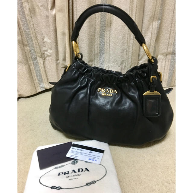 PRADA(プラダ)の☆PRADA☆ソフトカーフレザーバッグ レディースのバッグ(ショルダーバッグ)の商品写真