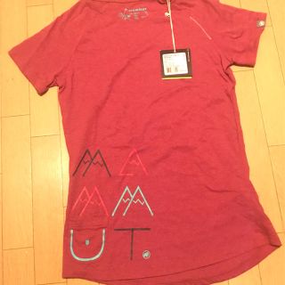 マムート(Mammut)の☆新品未使用☆マムート☆レディースポケット付Ｔシャツ☆S☆ボルドー☆(登山用品)