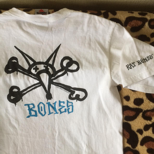 POWELL　BONES　Tシャツ