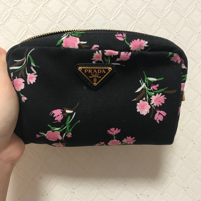 PRADA(プラダ)のPRADAポーチ レディースのファッション小物(ポーチ)の商品写真