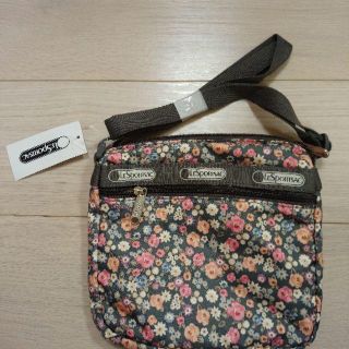 レスポートサック(LeSportsac)の新品未使用★LeSportsac★ショルダーバッグ★カーキ花柄(ショルダーバッグ)