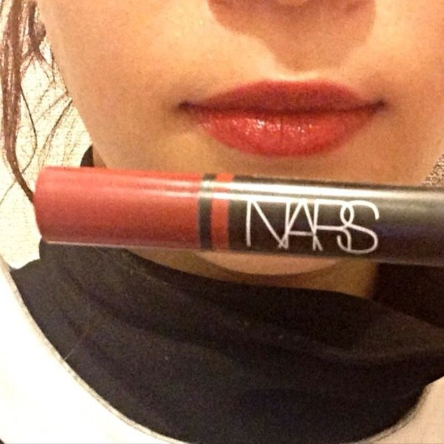 NARS(ナーズ)のNARSサテンリップペンシル☆9206 コスメ/美容のベースメイク/化粧品(その他)の商品写真