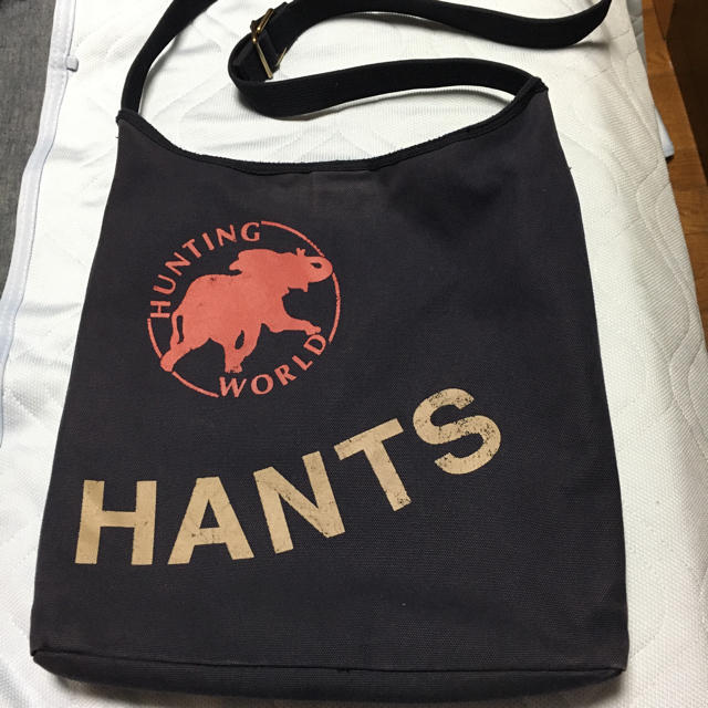 HUNTING WORLD(ハンティングワールド)のハンティングワールドのリバーシブルショルダーバッグ レディースのバッグ(ショルダーバッグ)の商品写真