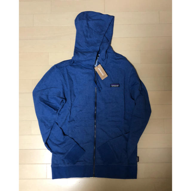 patagonia(パタゴニア)の値下げ パタゴニア patagonia P-6 ライトウェイト フーディ メンズのトップス(パーカー)の商品写真