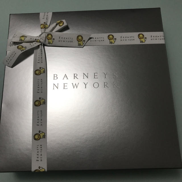 BARNEYS NEW YORK(バーニーズニューヨーク)のバーニーズニューヨーク ベビーバスローブ キッズ/ベビー/マタニティのベビー服(~85cm)(バスローブ)の商品写真