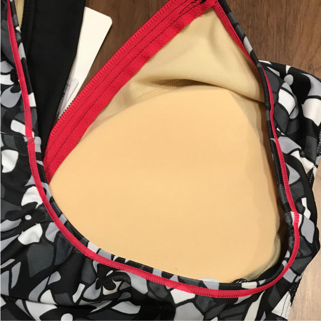 MIZUNO(ミズノ)の新品タグ付き ミズノ  プライムフィット セパレート スイムウェア トップスS レディースの水着/浴衣(水着)の商品写真
