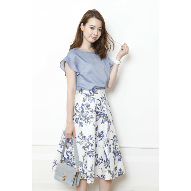 JUSGLITTY - 新品未使用♡ JUSGLITTYアートフラワーフレアスカート ダスティブルー❀ฺ
