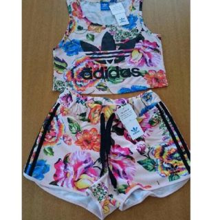 アディダス(adidas)のadidas ショートパンツ [FLORAL LOLITA SHORT]花柄 S(ショートパンツ)