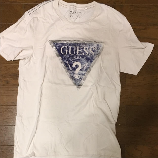 GUESS(ゲス)のGUESS Tシャツ なべしゃん。様専用 レディースのトップス(Tシャツ(半袖/袖なし))の商品写真