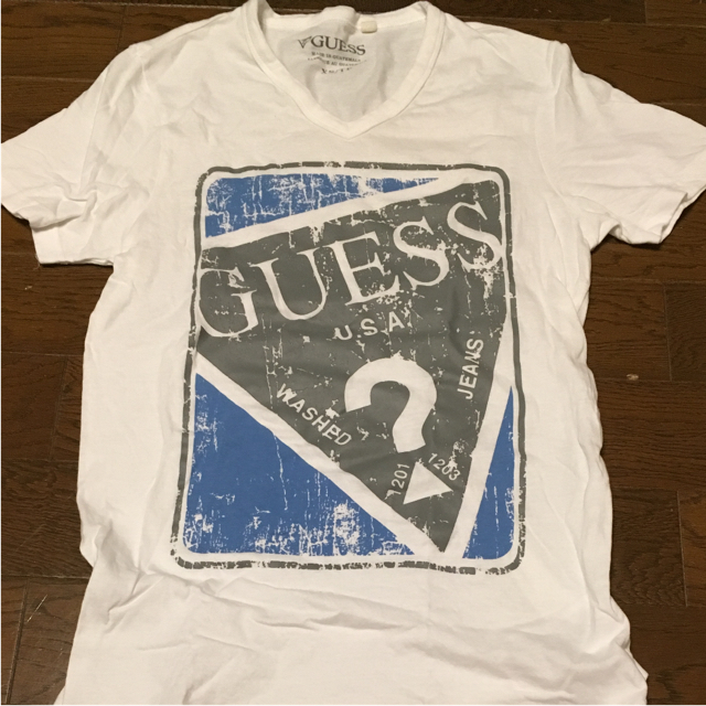 GUESS(ゲス)のGUESS Tシャツ なべしゃん。様専用 レディースのトップス(Tシャツ(半袖/袖なし))の商品写真