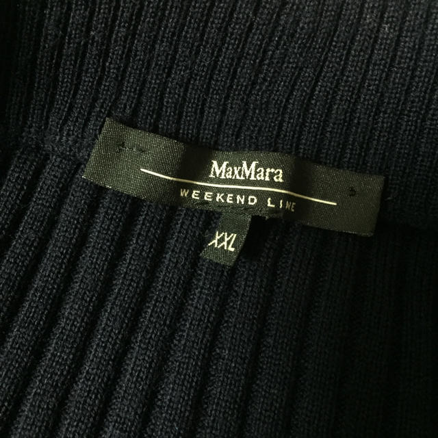 Max Mara(マックスマーラ)の❣️良品❣️Max Mara  カーディガン 大きいサイズ…お色は濃いネイビー系 レディースのトップス(カーディガン)の商品写真