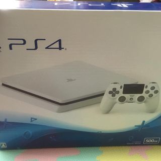 プレイステーション4(PlayStation4)のプレイステーション4 500GB 白 新品(家庭用ゲーム機本体)