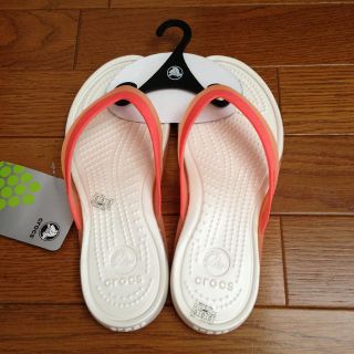 クロックス(crocs)のcrocs ビーチサンダル(サンダル)