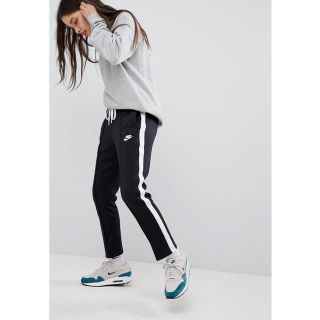 ナイキ(NIKE)の【Mサイズ】新品未使用 NIKE トラックパンツ ジャージ ブラック(その他)