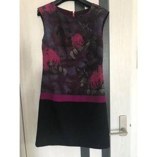 テッドベイカー(TED BAKER)の◆シャオイン様 専用◆TED BAKER シックな薔薇柄ワンピース 1(ミニワンピース)