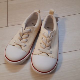 ニシマツヤ(西松屋)の新品✨スニーカー👟18㎝(スニーカー)