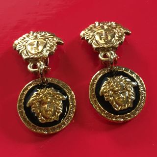 ジャンニヴェルサーチ(Gianni Versace)の★ ヴェルサーチ / メデューサイヤリング ★(イヤリング)