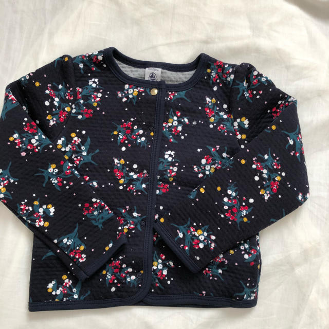 PETIT BATEAU(プチバトー)のゆいゆかママ様専用☆プチバトー チュビックフラワープリントカーディガン キッズ/ベビー/マタニティのキッズ服女の子用(90cm~)(カーディガン)の商品写真