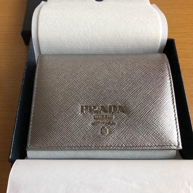 PRADA - プラダ サフィアーノレザー シルバー 財布 PRADA - プラダ サフィアーノレザー シルバー 財布