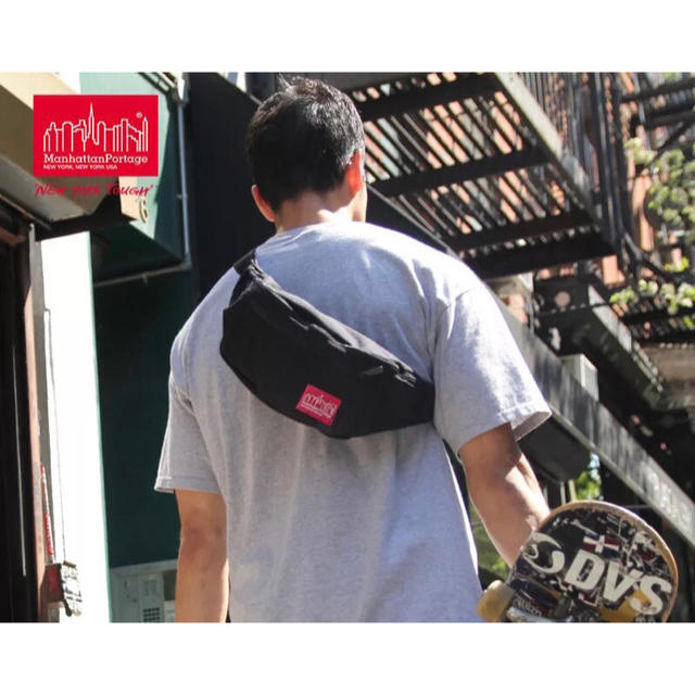 Manhattan Portage(マンハッタンポーテージ)の新品 マンハッタンポーテージ manhattan portage ボディバッグ黒 レディースのバッグ(ボディバッグ/ウエストポーチ)の商品写真