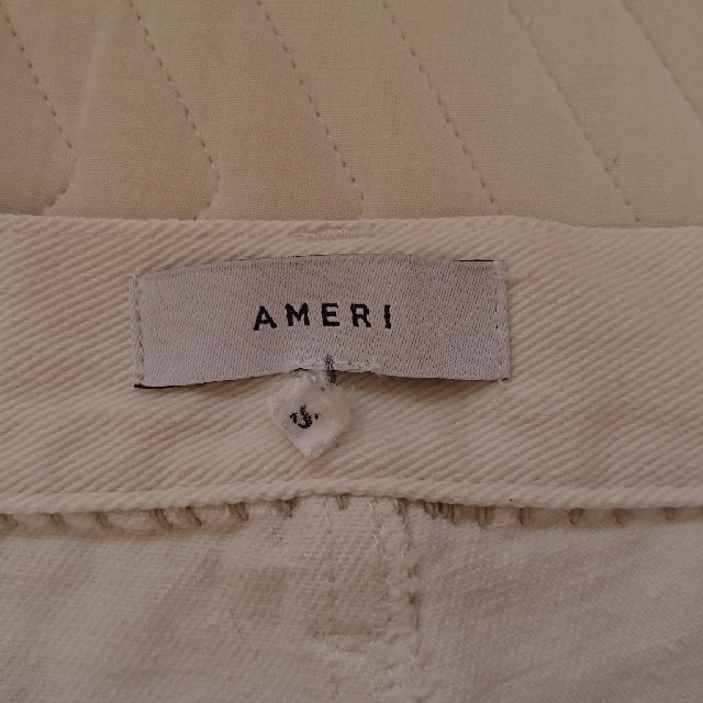 Ameri VINTAGE(アメリヴィンテージ)のステッチ白デニム レディースのパンツ(デニム/ジーンズ)の商品写真
