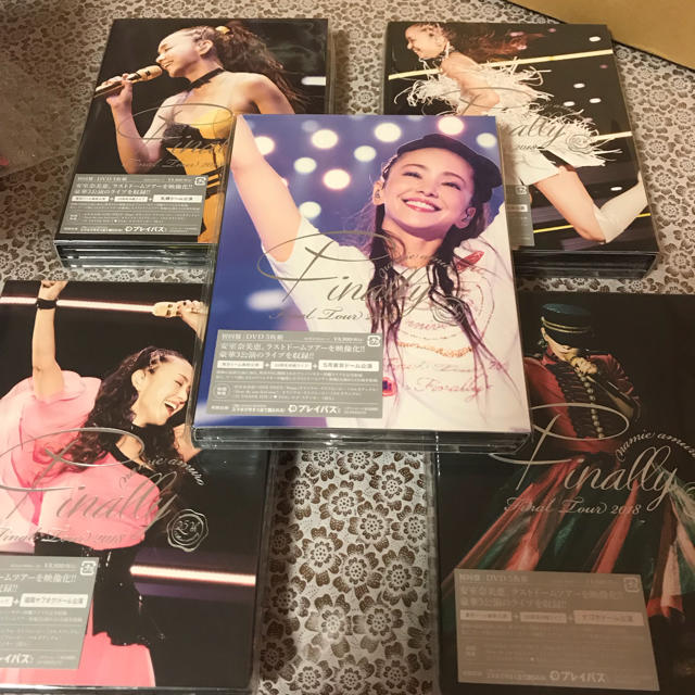 安室奈美恵★Finally DVD オフィシャル5形態セット エンタメ/ホビーのDVD/ブルーレイ(ミュージック)の商品写真