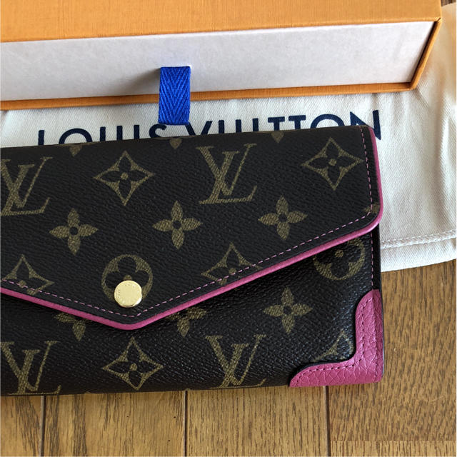 LOUIS VUITTON(ルイヴィトン)のヴィトン  財布  ポルトフォイユ サラ  レティーロ   レディースのファッション小物(財布)の商品写真