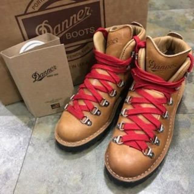 Danner(ダナー)のダナー マウンテンライト カスケード トレッキング ブーツ 新品 170917 レディースの靴/シューズ(ブーツ)の商品写真