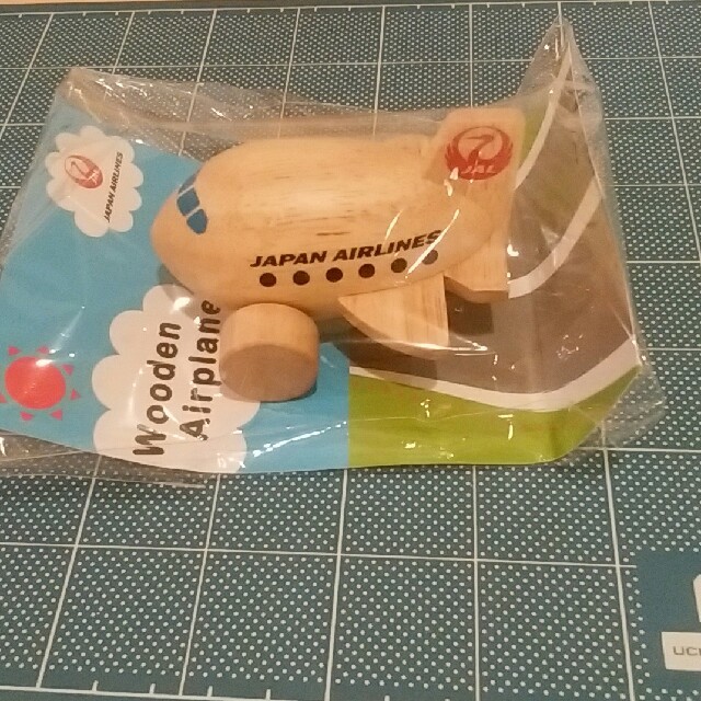 JAL(日本航空)(ジャル(ニホンコウクウ))のJAL Wooden  Airplane キッズ/ベビー/マタニティのおもちゃ(その他)の商品写真