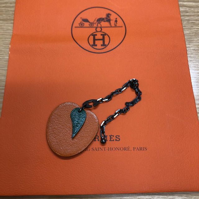 Hermes(エルメス)のエルメス あんずチャーム ハンドメイドのファッション小物(バッグチャーム)の商品写真