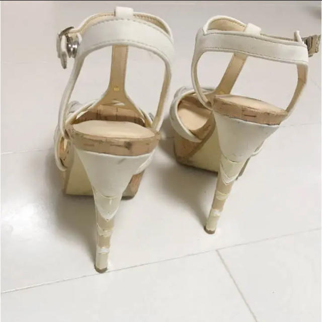 サンダル 白 レディースの靴/シューズ(サンダル)の商品写真