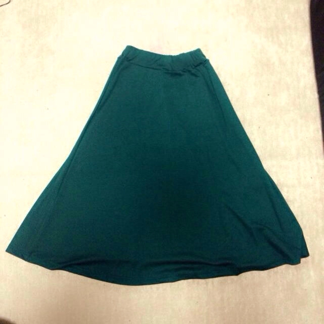 GRL(グレイル)の【送料込】ミモレ丈スカート モスグリーン レディースのスカート(ロングスカート)の商品写真