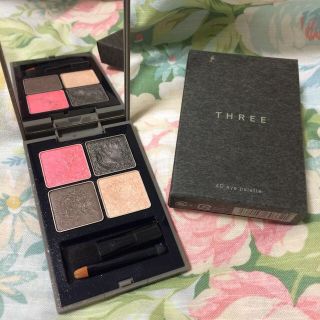スリー(THREE)のTHREE♡アイシャドウ(その他)