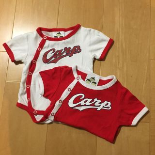 ヒロシマトウヨウカープ(広島東洋カープ)のカープ CARP ロンパース 半袖(ロンパース)