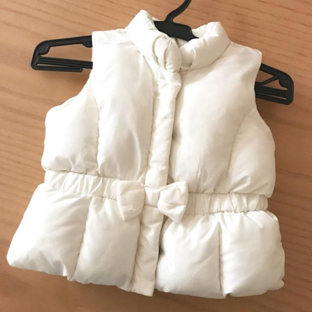 babyGAP(ベビーギャップ)のbaby gap ダウンベスト  キッズ/ベビー/マタニティのベビー服(~85cm)(ジャケット/コート)の商品写真