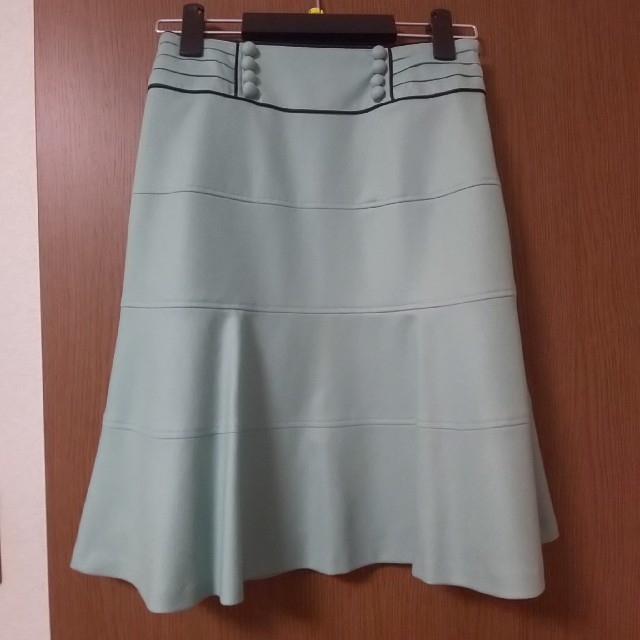 JUSGLITTY(ジャスグリッティー)のジャスグリッティー Aライン 膝丈スカート ミントグリーン レディースのスカート(ひざ丈スカート)の商品写真