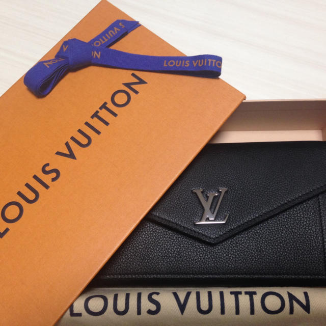 LOUIS VUITTON(ルイヴィトン)のLOUIS VUITTON 長財布♡新品未使用 レディースのファッション小物(財布)の商品写真