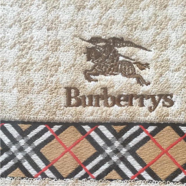 BURBERRY(バーバリー)の【新品】バーバリー バスタオル インテリア/住まい/日用品の日用品/生活雑貨/旅行(タオル/バス用品)の商品写真