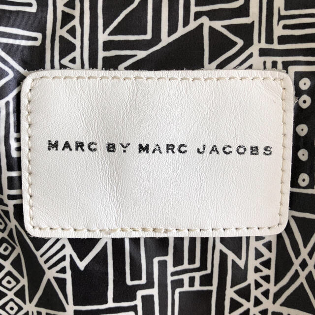 MARC BY MARC JACOBS(マークバイマークジェイコブス)のマークバイマークジェイコブス トートバッグ ポーチ付き レディースのバッグ(トートバッグ)の商品写真