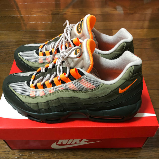 NIKE(ナイキ)の27.5 NIKE AIR MAX 95 OG  TOTAL ORANGE メンズの靴/シューズ(スニーカー)の商品写真