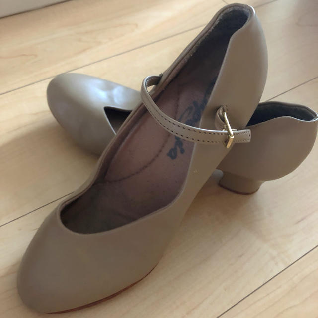 MILBA ダンスヒール ベージュ 24センチ レディースの靴/シューズ(ハイヒール/パンプス)の商品写真