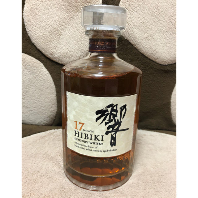 サントリー(サントリー)の響17年 サントリー 700ml 食品/飲料/酒の酒(ウイスキー)の商品写真