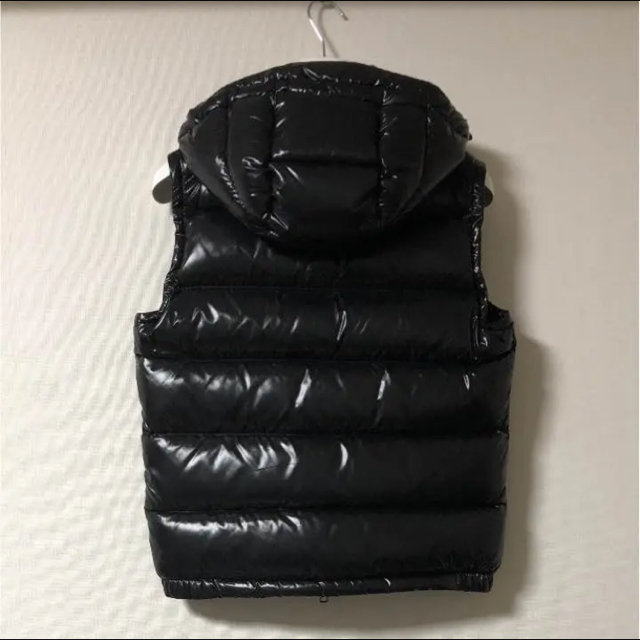 MONCLER(モンクレール)のMONCLER LACET GILET モンクレール ダウンベスト 美品 メンズのジャケット/アウター(ダウンベスト)の商品写真