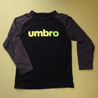アンブロ(UMBRO)のumbro長袖Tシャツ☆送料無料140センチ(Tシャツ/カットソー)