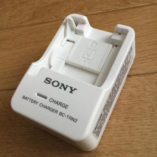 ソニー(SONY)のソニー バッテリー充電器 BC-TRN2(バッテリー/充電器)