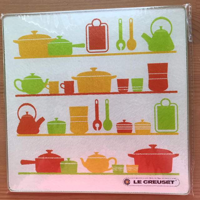 LE CREUSET(ルクルーゼ)のル・クルーゼ  ガラスキッチンプレート ハンドメイドの生活雑貨(キッチン小物)の商品写真