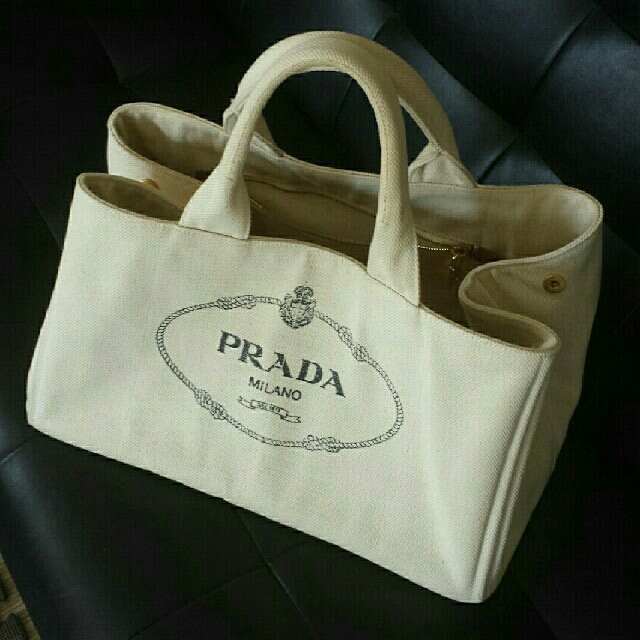 PRADA(プラダ)の最終値下げPRADA プラダ カナパ キャンパス ベージュトートバッグ レディースのバッグ(トートバッグ)の商品写真